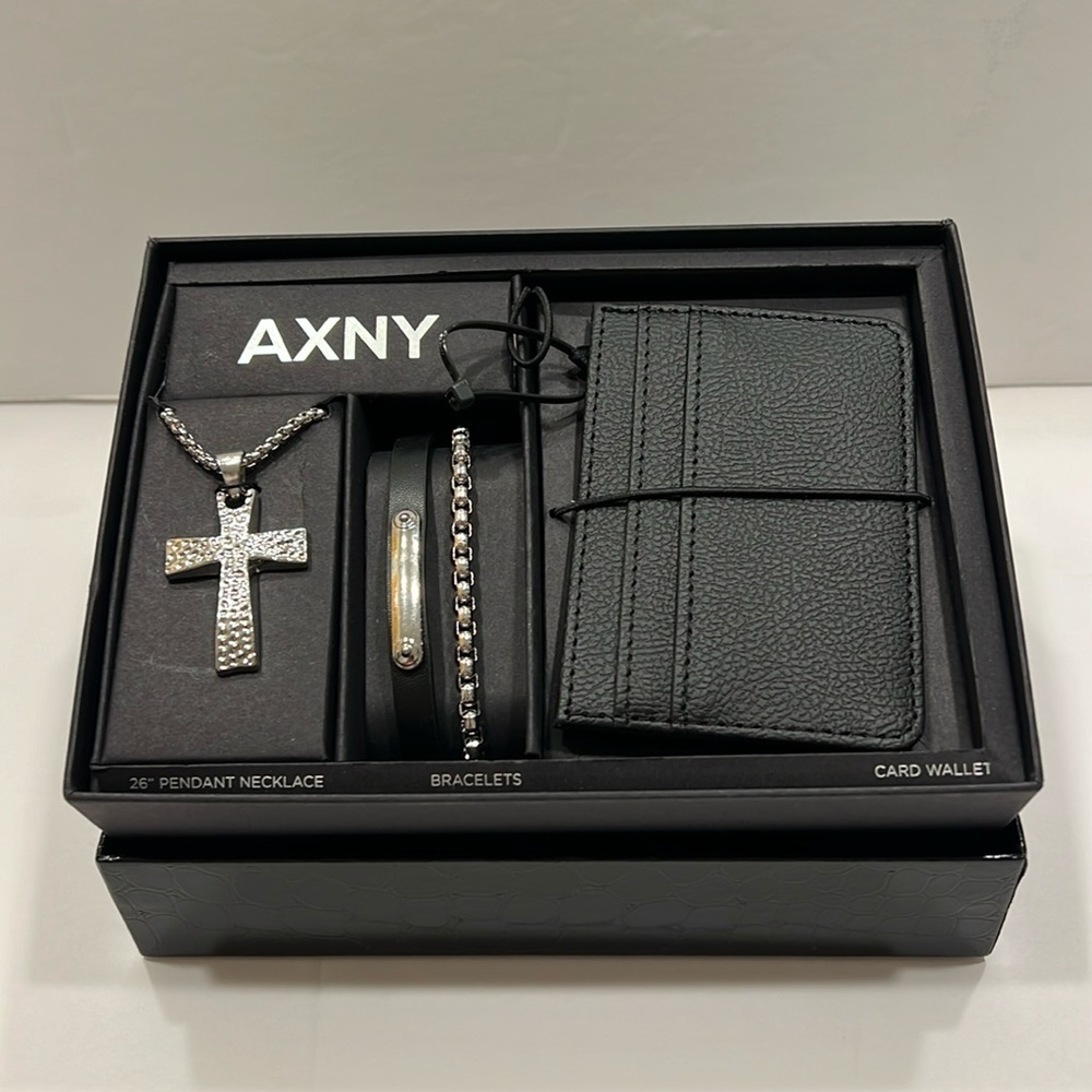 AXNY gift set of 26” chain with cross, 2 brackets and a card holder